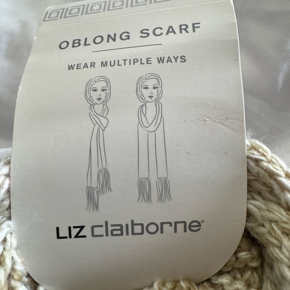 Liz Claiborne Textured Cream Scarf